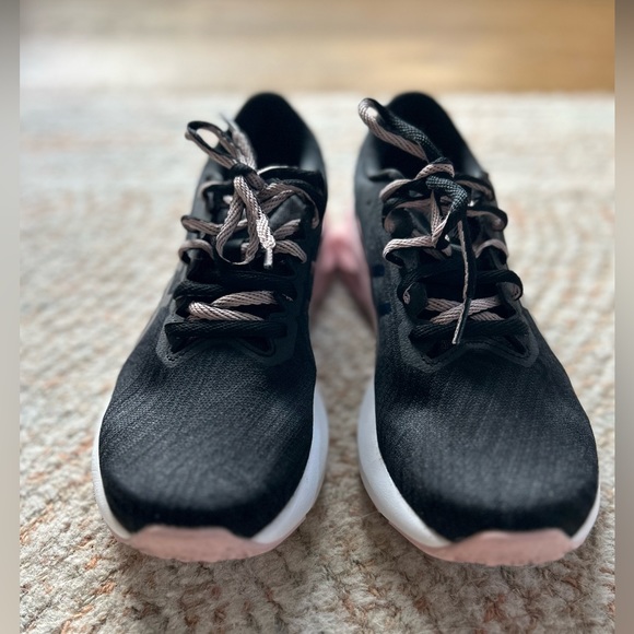 ASICS sneakers almost new! - Picture 10 of 10